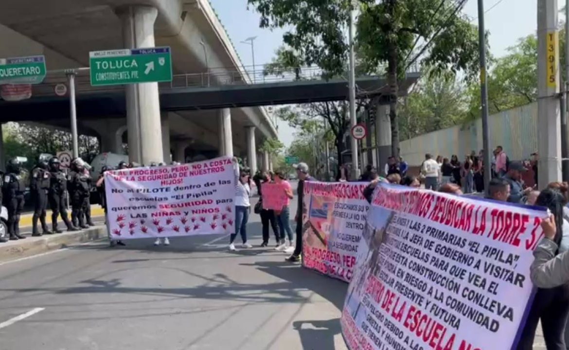 “Queremos seguridad para las niñas y niños “: padres del preescolar “El Pípila” cierran Periférico y Constituyentes
