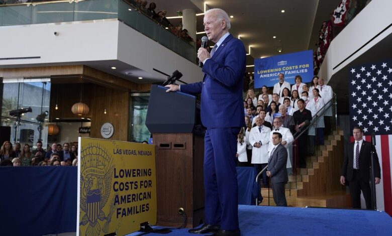 Gobierno de Biden anuncia primeros medicamentos para negociación de precios