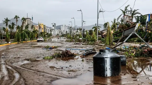 Recuperación de Acapulco avanza sin cuantía de daños y con posibles riesgos sociales