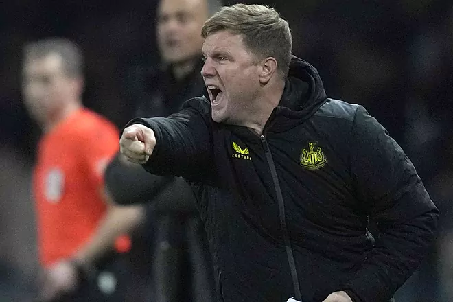 Eddie Howe, DT del Newcastle, se siente robado en el juego contra el PSG: “No era penalti”