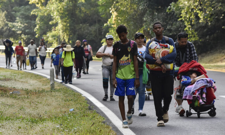 Alista Senado protesta por Ley Abbot contra migrantes