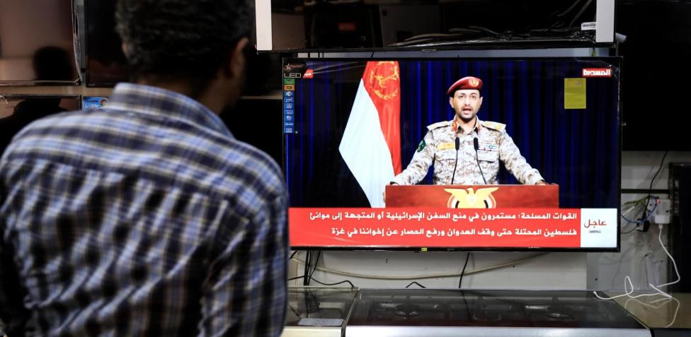 EU y Reino Unido repelen el “mayor ataque” hutí contra barcos vinculados a Israel