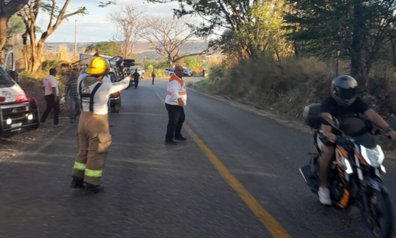 INM auxilia a 23 migrantes tras volcadura en Chiapas