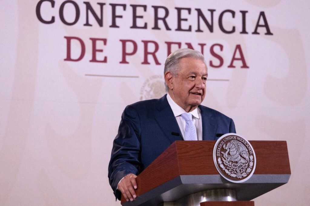 AMLO ofrece reforzar protección a candidatos tras retén a Claudia Sheinbaum