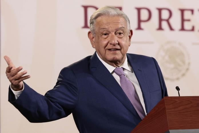 Va AMLO por fondo de pensiones para mayo