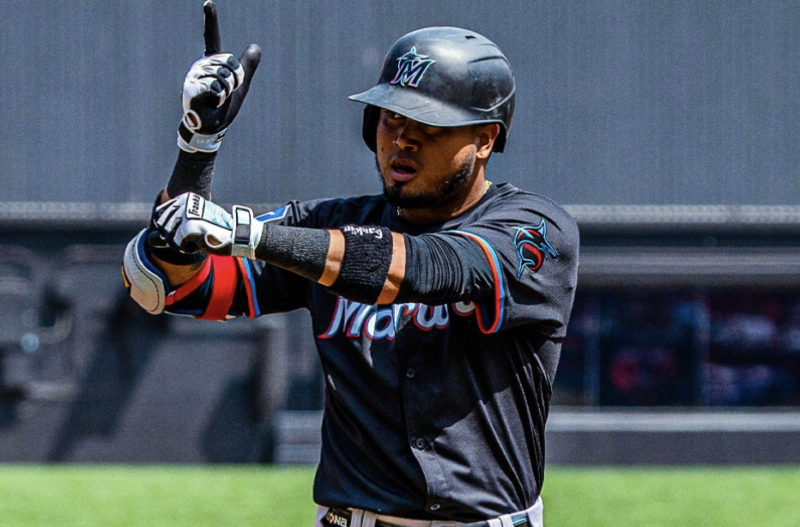 Luis Arráez comanda la primera victoria de los Marlins en la temporada