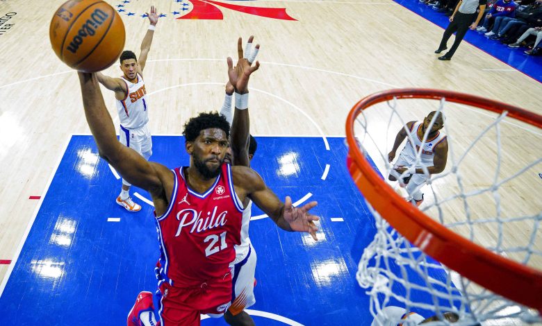 Firma Embiid jugosa extensión de contrato con Filadelfia