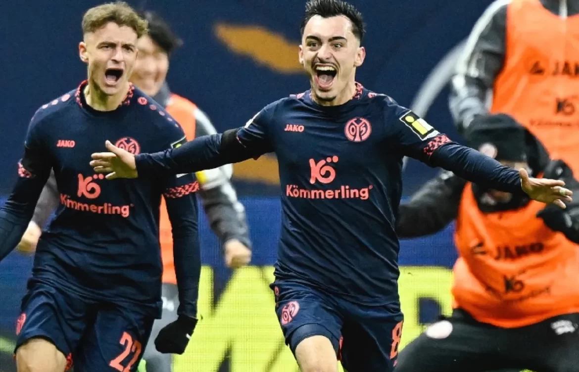 Mainz sorprende al Frankfurt en su casa