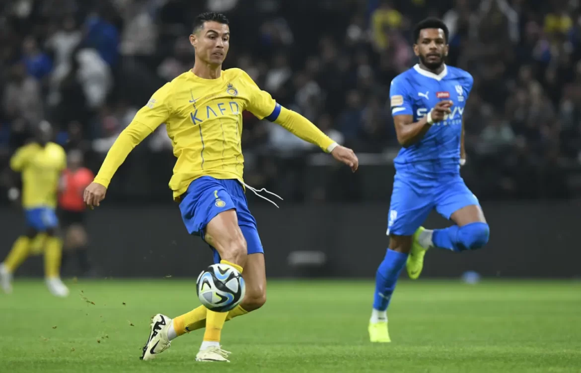 Cristiano Ronaldo extiende contrato con el Al-Nassr