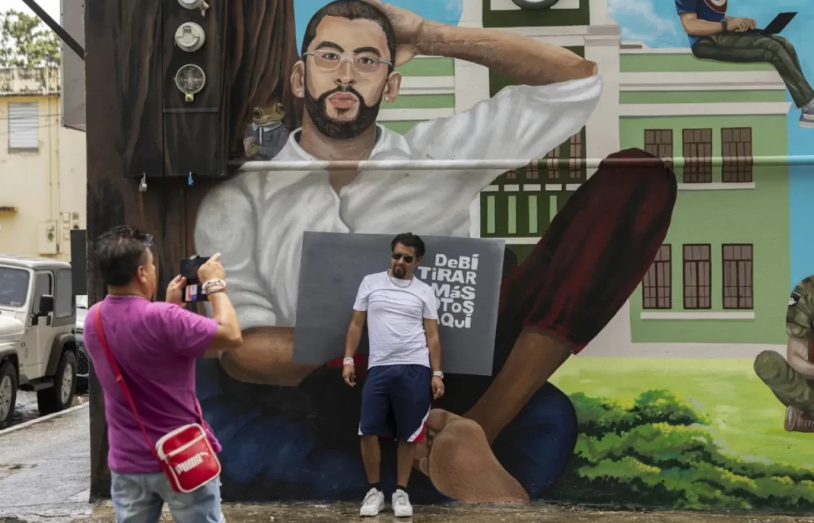 Puerto Rico saca rédito de Bad Bunny; cantante impulsa el turismo