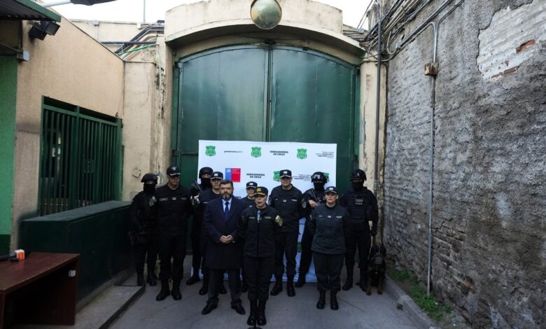 Extraditan desde EU a cinco supuestos miembros del Tren de Aragua buscados en Chile