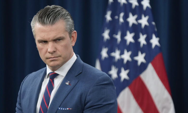 El Pentágono prohíbe que fotógrafos cubran conferencias de prensa de Hegseth